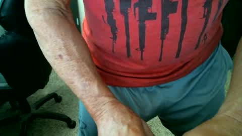 Snapshot of fitguy40 chatting on 28, 6, 2026 fitguy40 online show from 28, 6, 2026