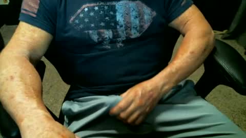 Snapshot of fitguy40 chatting on 30, 6, 2026 fitguy40 online show from 30, 6, 2026