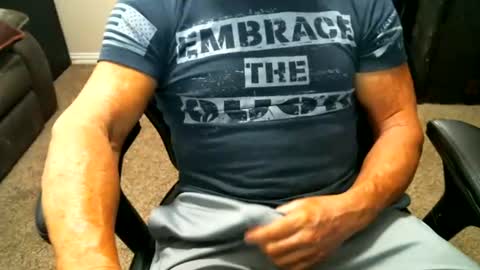 Snapshot of fitguy40 chatting on 22, 7, 2026 fitguy40 online show from 22, 7, 2026