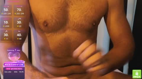 Snapshot of fitguy_84 chatting on 5, 1, 2025 fitguy_84 online show from 5, 1, 2025