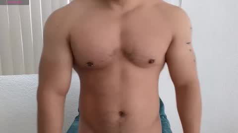 Snapshot of fitnessbody92 chatting on 22, 12, 2025 Farid online show from 22, 12, 2025