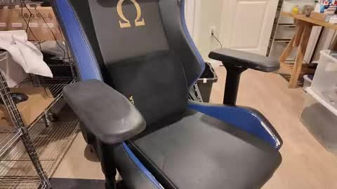 Snapshot of fixieblue chatting on 13, 9, 2025 Duke Awesome online show from 13, 9, 2025