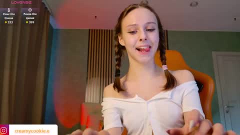 Snapshot of fixielu chatting on 31, 5, 2026 im Linda please give me thumbs up online show from 31, 5, 2026