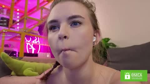 Leia online show from 10, 11, 2025