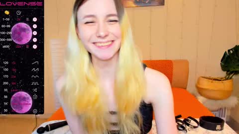 Snapshot of fleximona chatting on 14, 2, 2025 FlexiMona online show from 14, 2, 2025