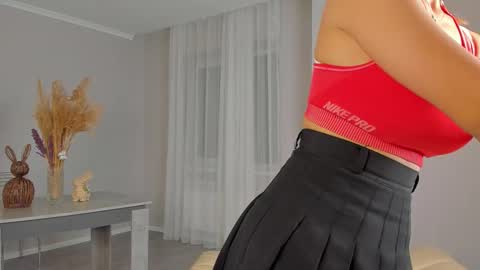 Doloras online show from 30, 9, 2025