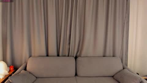 Doloras online show from 15, 2, 2026