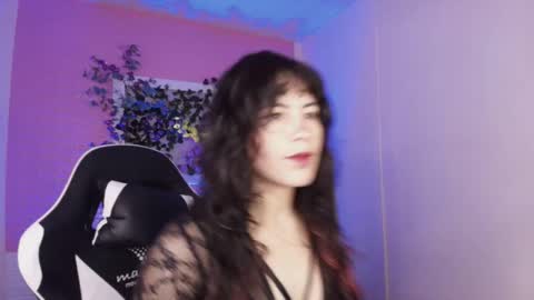 flora_blue online show from 16, 10, 2025