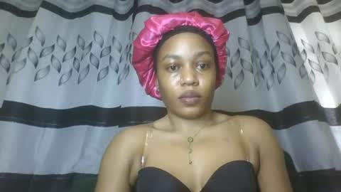 Snapshot of flora_fantasy chatting on 12, 7, 2026 fantasy online show from 12, 7, 2026