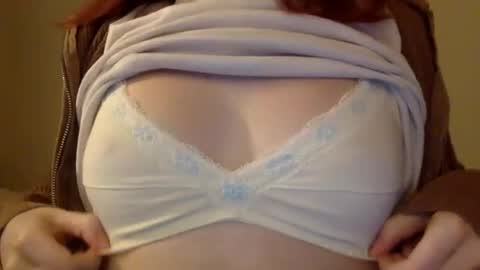 Snapshot of floraexploration chatting on 2, 2, 2025 floraexploration online show from 2, 2, 2025