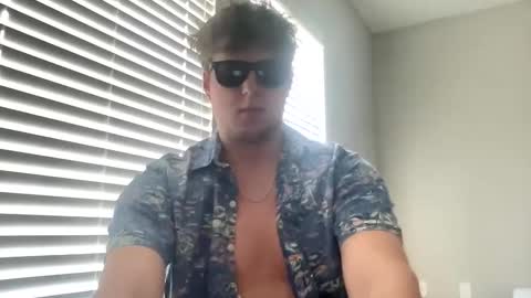 Snapshot of floridacollege22 chatting on 5, 2, 2025 CollegeBoy22 online show from 5, 2, 2025