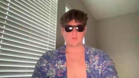 Snapshot of floridacollege22 chatting on 5, 2, 2025 CollegeBoy22 online show from 5, 2, 2025