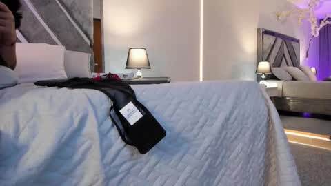 Snapshot of flower_smith_ chatting on 28, 9, 2025 Its a pleasure to meet you. Im Flower. Help me reach 1k. Follow me. online show from 28, 9, 2025