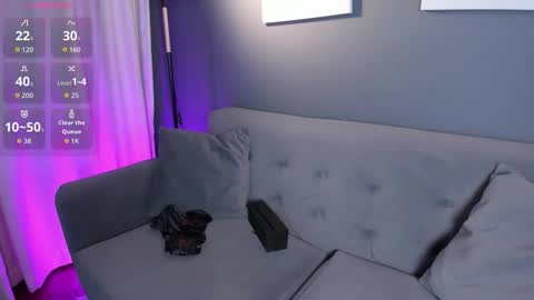 Snapshot of flower_smith_ chatting on 1, 11, 2025 Its a pleasure to meet you. Im Flower. Help me reach 1k. Follow me. online show from 1, 11, 2025