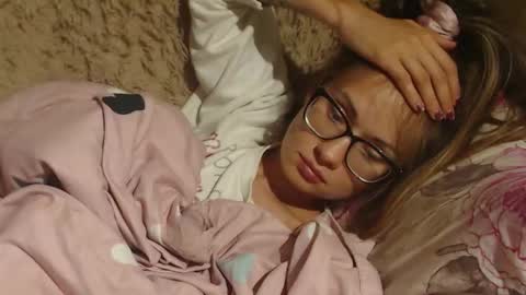 say meow and send tip  online show from 14, 9, 2025