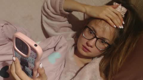 say meow and send tip  online show from 1, 11, 2025