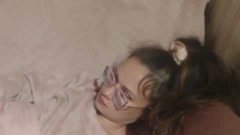 say meow and send tip  online show from 16, 4, 2026