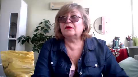 Flowerlower online show from 7, 3, 2025