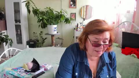 Flowerlower online show from 15, 9, 2025