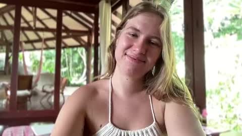 fluffy_bunnyxxx online show from 10, 2, 2025