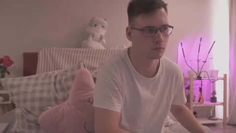 Fluffy and Krut online show from 29, 1, 2025