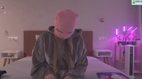 Fluffy and Krut online show from 3, 3, 2025