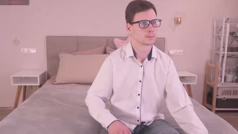 Snapshot of fluffy_hat chatting on 10, 2, 2026 Fluffy and Krut online show from 10, 2, 2026