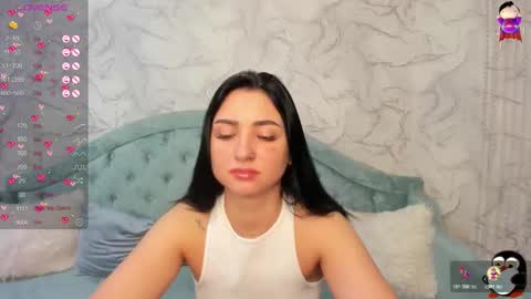 Snapshot of flufyfoxx chatting on 5, 11, 2025 Lina online show from 5, 11, 2025