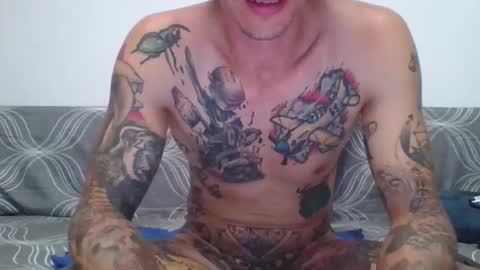 Snapshot of flylen chatting on 4, 10, 2025 flylen online show from 4, 10, 2025