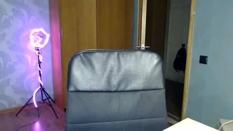 Molli  Ready for any play with you. Hottest show in pvt  Help a student earn big tokens  online show from 20, 2, 2025