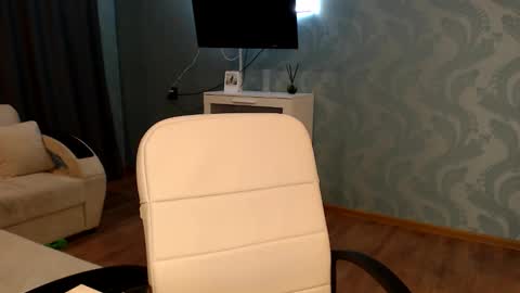 Molli  Ready for any play with you. Hottest show in pvt  Help a student earn big tokens  online show from 25, 3, 2026