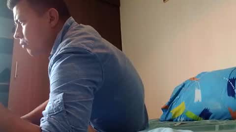 Snapshot of follonwx16xd chatting on 22, 9, 2025 follonwx16xd online show from 22, 9, 2025