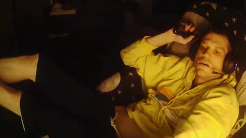 Snapshot of followthewhiterabbittail chatting on 31, 10, 2025 Have fun remembering u online show from 31, 10, 2025