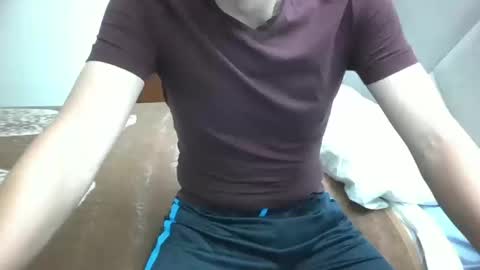 Snapshot of fonzi_flores chatting on 14, 10, 2025 fonzi_flores online show from 14, 10, 2025