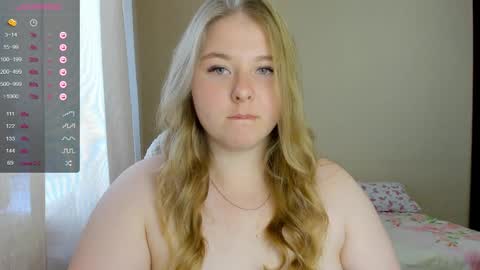 Snapshot of forever_cute chatting on 13, 9, 2025 Ann online show from 13, 9, 2025