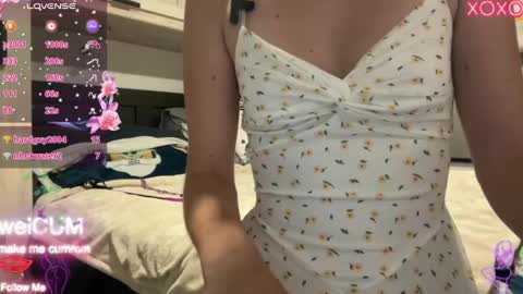 Snapshot of foreverkinkyy chatting on 6, 6, 2026 Elaine online show from 6, 6, 2026