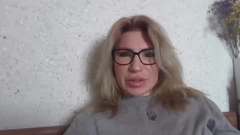 fox_red_lady7 online show from 7, 3, 2026