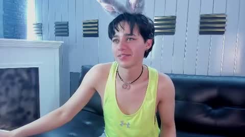 .  FOX WHITE .  online show from 16, 7, 2026