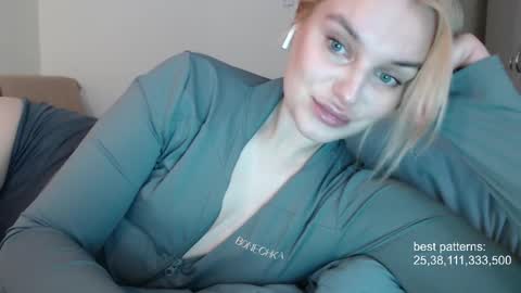 i am your baby Alien  online show from 22, 9, 2025