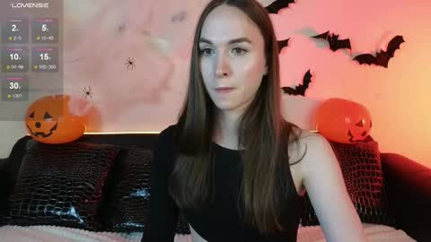 Snapshot of foxxy_girl_ chatting on 16, 10, 2025 andice online show from 16, 10, 2025