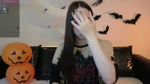 Snapshot of foxxy_girl_ chatting on 1, 11, 2025 andice online show from 1, 11, 2025