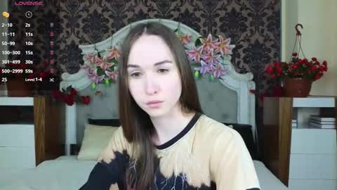 Snapshot of foxxy_girl_ chatting on 5, 12, 2025 andice online show from 5, 12, 2025