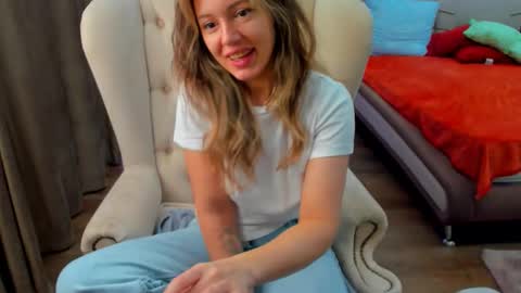 Foxy online show from 9, 3, 2026