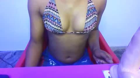 Snapshot of foxy_candy01 chatting on 10, 2, 2026 foxy_candy01 online show from 10, 2, 2026