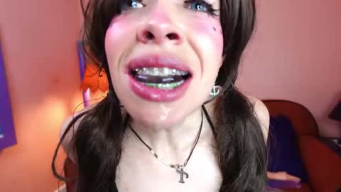 Miss Evans online show from 27, 3, 2026