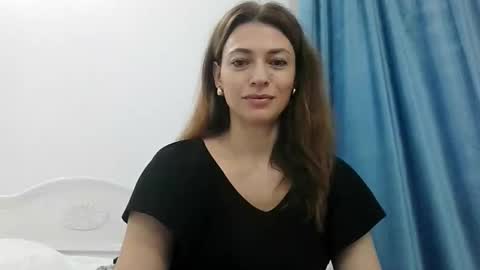 Adela - Single mom. 40 y online show from 6, 2, 2026