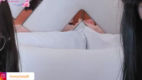 FOXY AND BUNNY online show from 4, 11, 2025