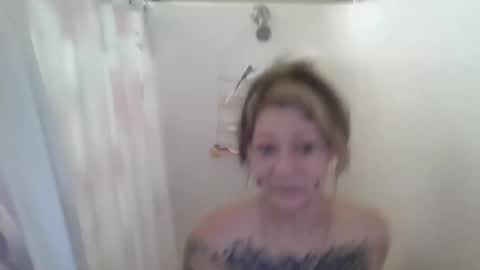 Snapshot of foxyfang chatting on 26, 9, 2025 foxyfang online show from 26, 9, 2025