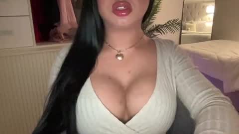 Snapshot of foxyluscious chatting on 8, 1, 2025 Ms Celeste Anne online show from 8, 1, 2025