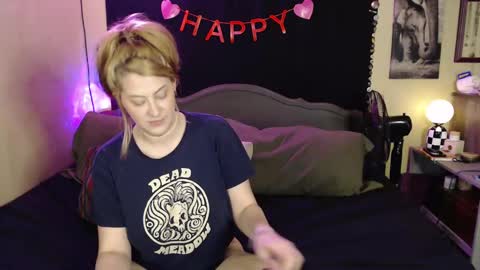 Snapshot of foxymalloryknoxy69 chatting on 19, 2, 2025 Mallory Koxx online show from 19, 2, 2025